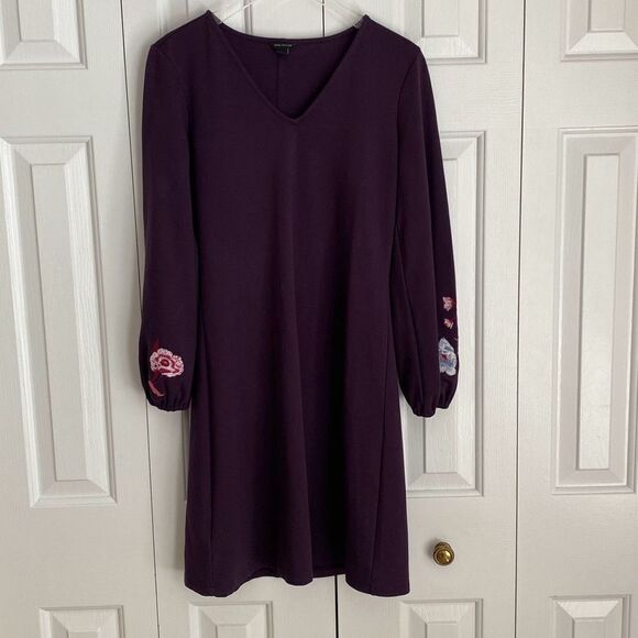 Ann Taylor Embroidered Sleeve Flare Dress V Neck Purple Plum‎ Size XS - Picture 2 of 8